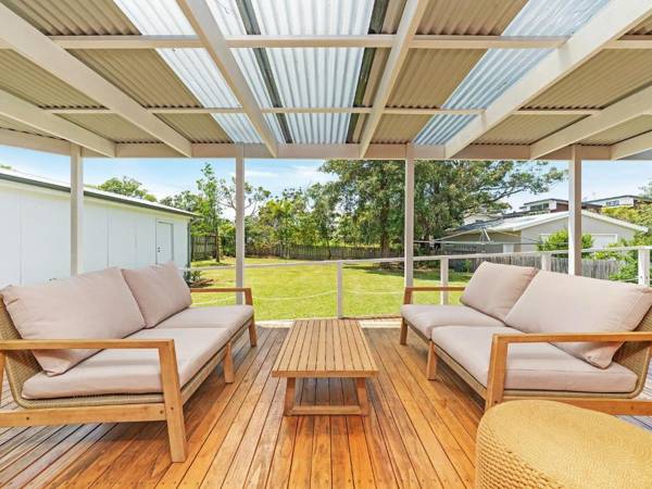 SANDALWOOD Huskisson 4pm Check Out on Sundays