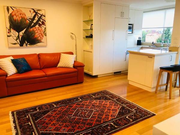 Scarlett's by Salamanca