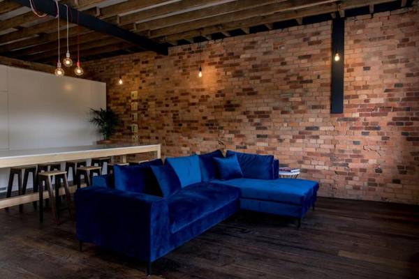 105 Mac Unique Apartments