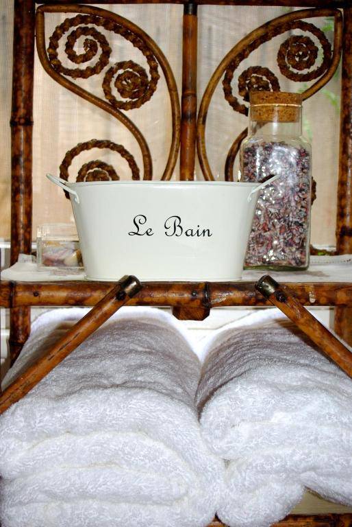 At Eleven - La Petite Maison