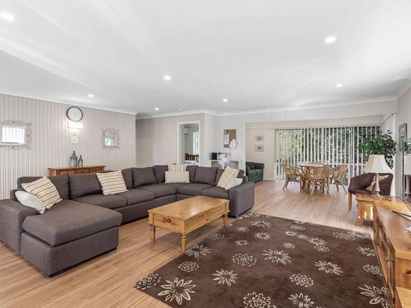 Bay Serene 15 Mistral Close