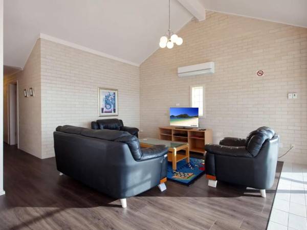 Classic View 2/49 Victoria Parade