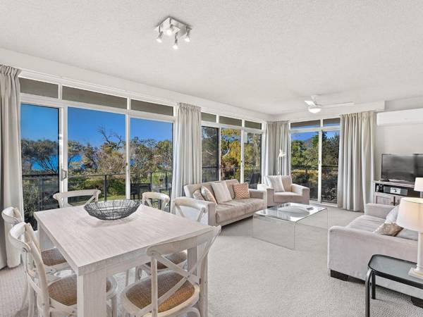 The Helm Unit 1 22 Voyager Close