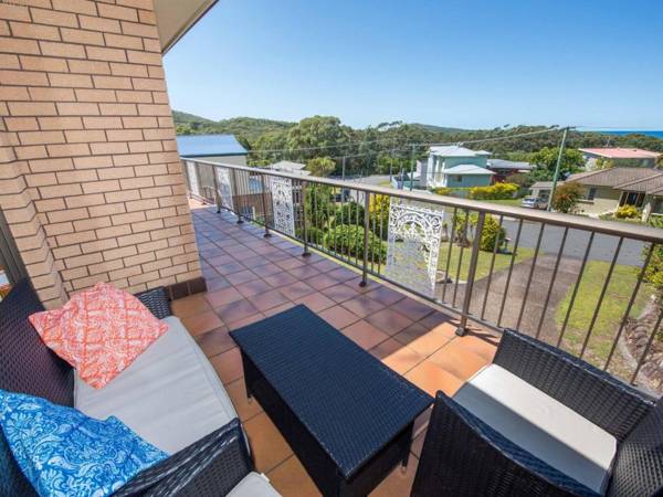 Pet Friendly Lentara St 8 - Fingal Bay