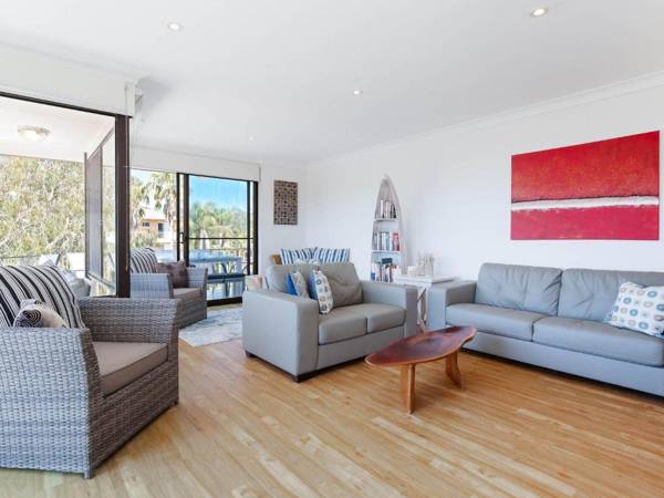 3 'ENDEAVOUR' 13 ONDINE CL - LARGE THREE BEDROOM UNIT WITH FILTERED WATER VIEWS