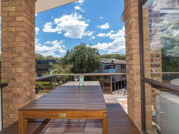 'COLUMBIA VIEWS' 2/9 COLUMBIA CLOSE - AIRCON WIFI NETFLIX VIEWS & BOAT PARKING