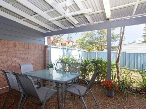 1/10 Catalina Close - so close to the water