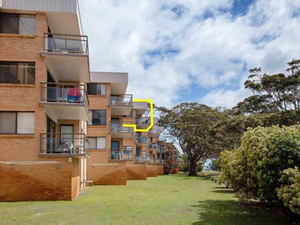 11 'Intrepid'  3 Intrepid Close - Absolute Beachfront Bliss