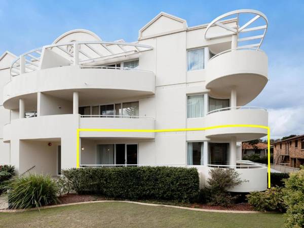 1 'SEASHELLS' 21-23 MAGNUS STREET – WIFI POOL LIFT & AIR CONDITIONING