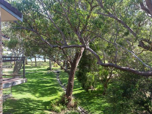 36 'Bay Parklands' 2 Gowrie Avenue - close to the water with pool & spa & tennis court