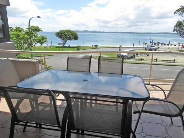 7 'Florentine' 11 Columbia Close - air conditioned unit with fantastic views of Little Beach