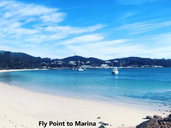 2 'Carindale' 19-23 Dowling Street - pool tennis court close to town