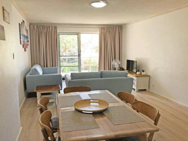 10 'Parkview' 11-13 Catalina Close - peaceful park views