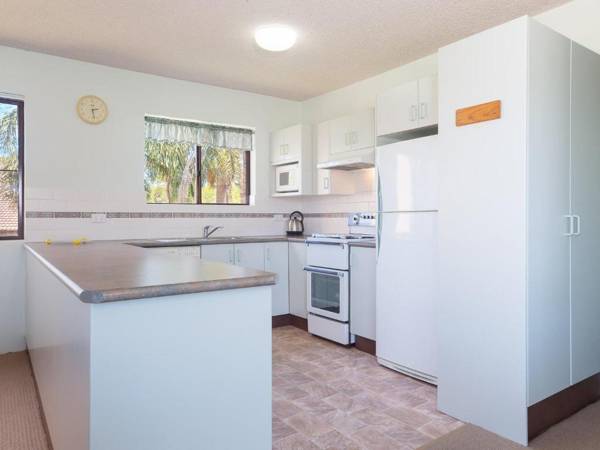 9 'Commodore' 6 Intrepid Close - SO CLOSE TO THE WATERS EDGE