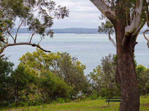 4 'Sailfish' 46 Magnus Street- water views and close to the marina