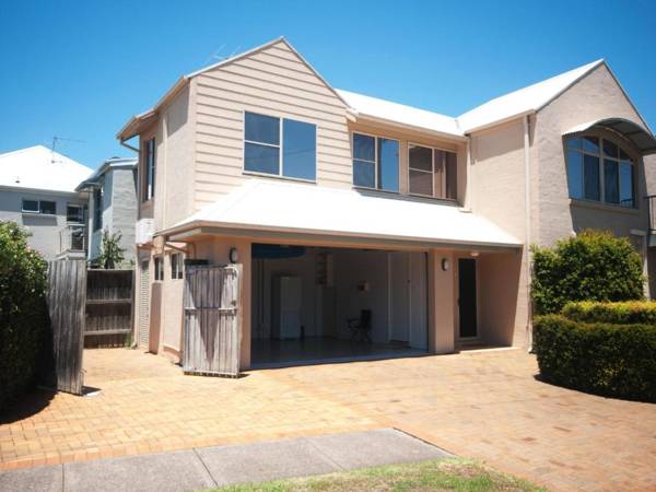 Riverside Views Hawks Nest