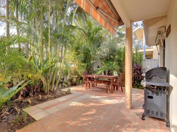 White Horses 7A Achilles Street