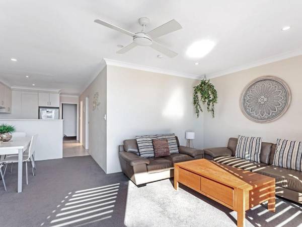 Collendina Unit 6/19 Kurrawa Close