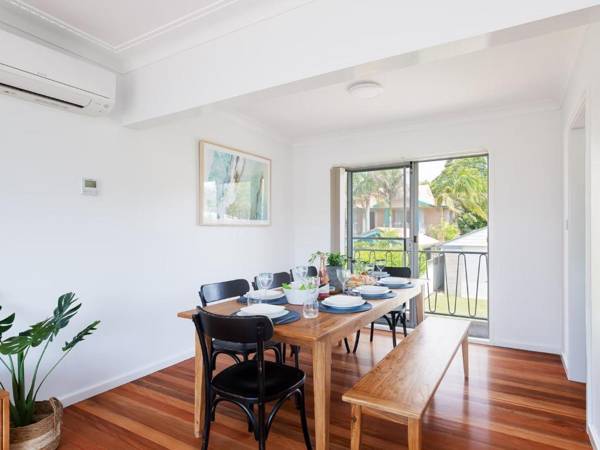 The Norburn' 3 Norburn Avenue - aircon boat parking close to water & clubs