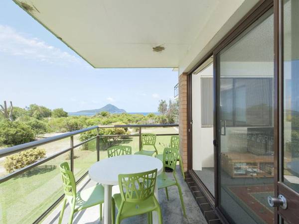 Intrepid Unit 8/3 Intrepid Close