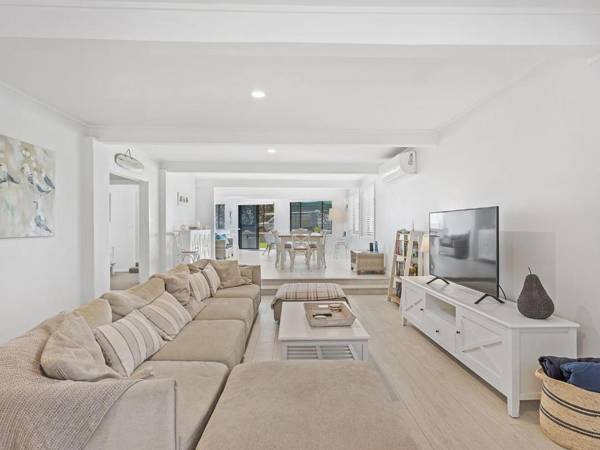 Seahaven Unit 1 Shoal Bay Road 81