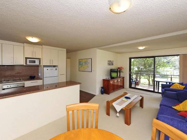 Shoreline Unit 2 1 Intrepid Close