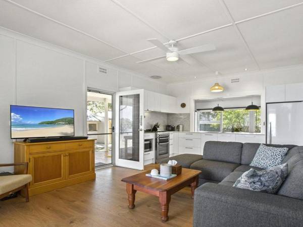 Bellevue - overlooking serene Lake Woolumboola