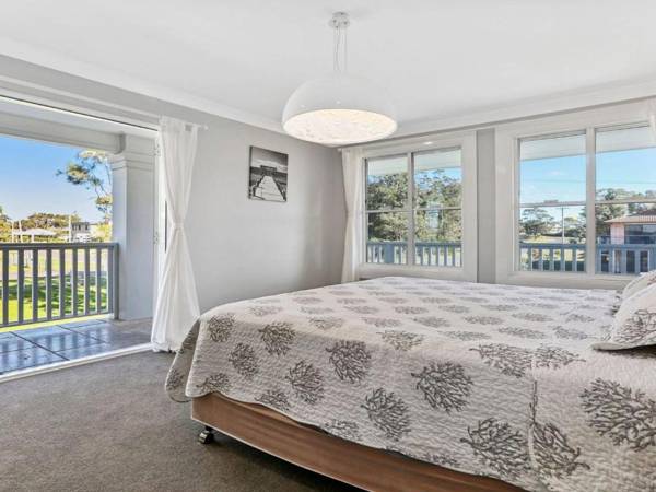 Dayz Dreamin - pool gas fireplace and beachfront