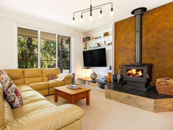 Spinnaker - Family Getaway - 2mins Walk to Beach