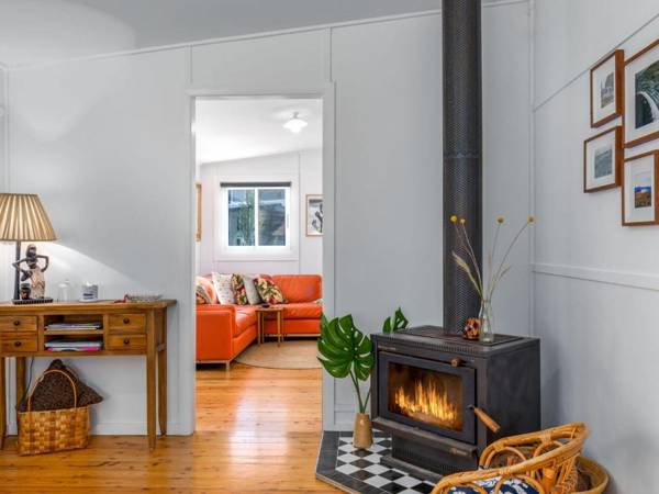 NIRVANA SEASIDE COTTAGES Werri Beach Gerringong 4pm check out Sunday