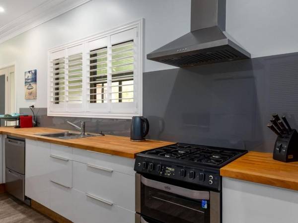 THE PACIFIC Werri Beach Gerringong 4pm check out Sunday