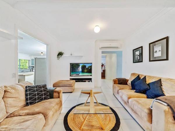 SEAWARD Werri Beach Gerringong 4pm check out Sundays