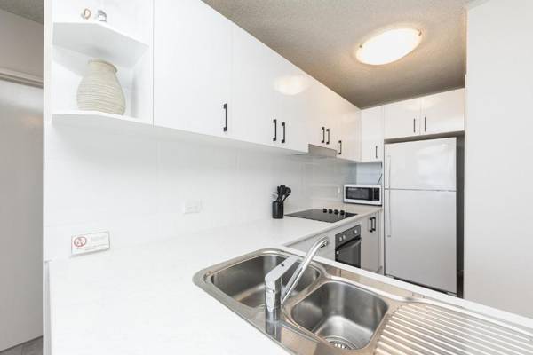 Ebbtide unit 17 2-6 North Street