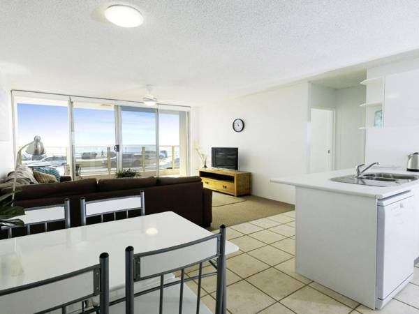 Ebbtide 2 - On Main Beach!