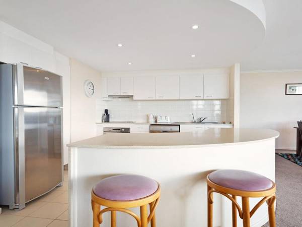 Twin Pines 602 - CBD Location