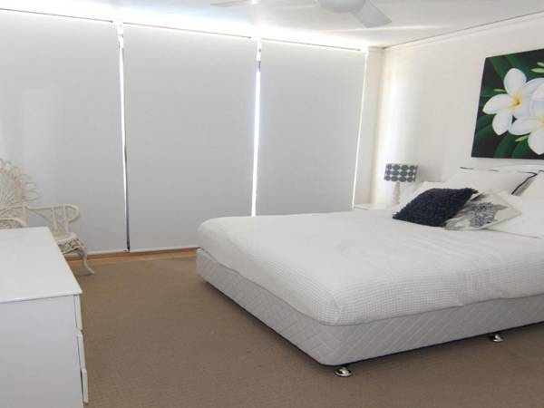 Oceanic 28 - On The Beach!