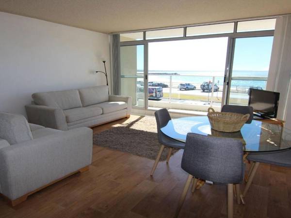 Oceanic 3 - On The Beach!