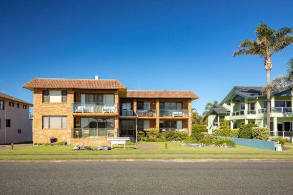 Surfspray 3 - Pebbly Beach