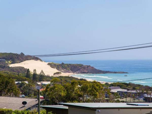 Aqua Palm with Sweeping One Mile Views