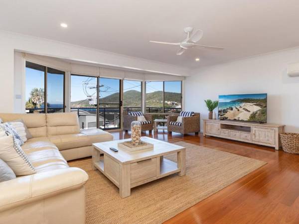 11 Lakeview Crescent