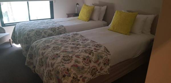 Adelphi Apartment 6 Riverview 2 BDRM or 6A King Studio Riverview both with balconies