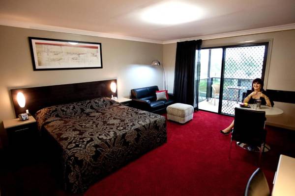 Cattlemans Country Motor Inn & Serviced Apartments