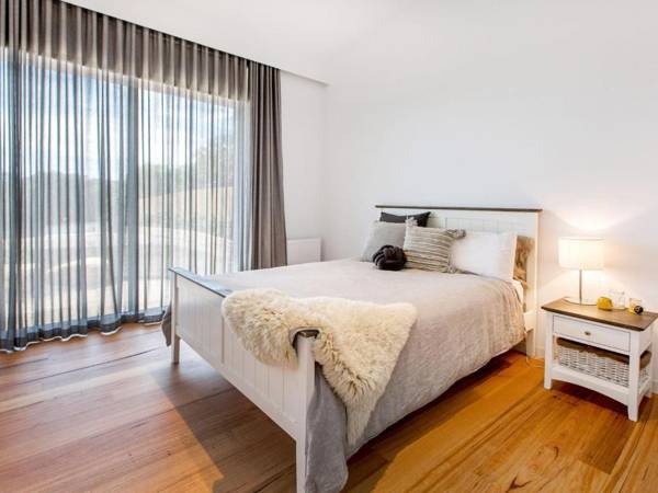 COASTAL LUXE - MT MARTHA