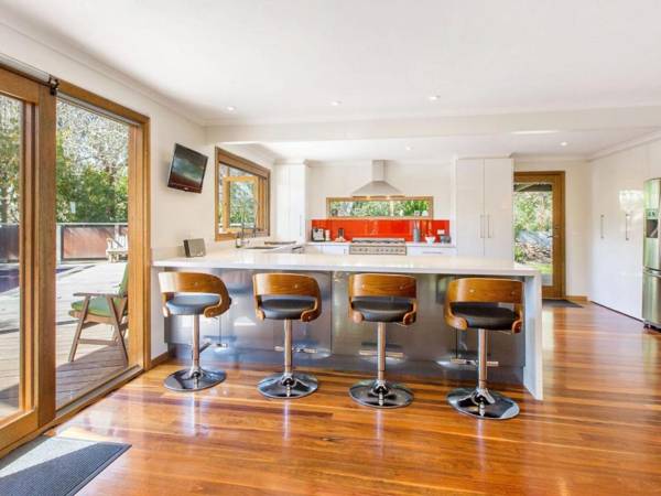 POINT LEO BEACH HOUSE - POINT LEO