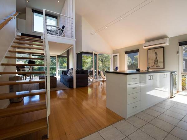 Boatshed Villa Green Door