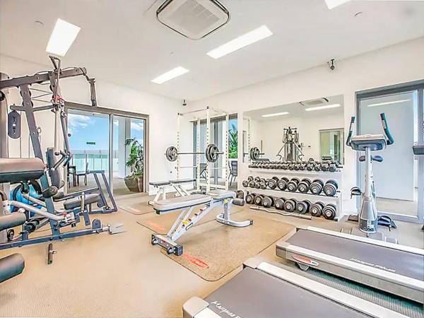 ZEN BY THE WATER - Darwin's Premier Ocean View Family Retreat