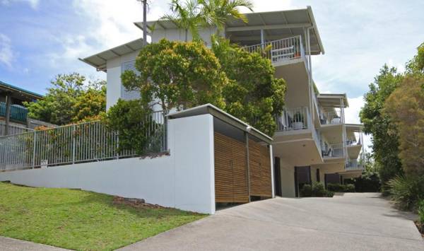 Unit 2 'Sea Breeze Villas' Coolum Beach