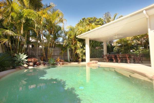 11 Dalmor Court Coolum Beach - Pet Friendly Linen Supplied 500 BOND