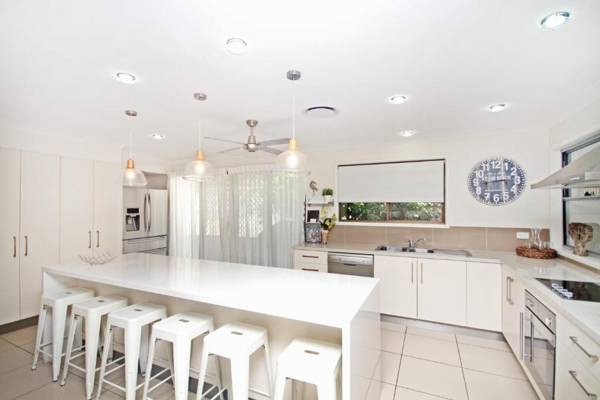 22 Sorrento Avenue Coolum Beach - Linen Supplied PET FRIENDLY - 500 BOND