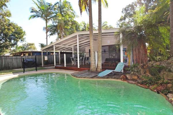 FABULOUS HOLIDAY HIDEAWAY - COOLUM BEACH
